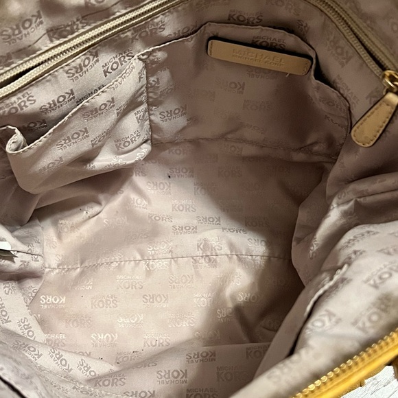 Michael Kors Jet Set East West Signature Logo Top Zip Tote - Picture 5 of 9